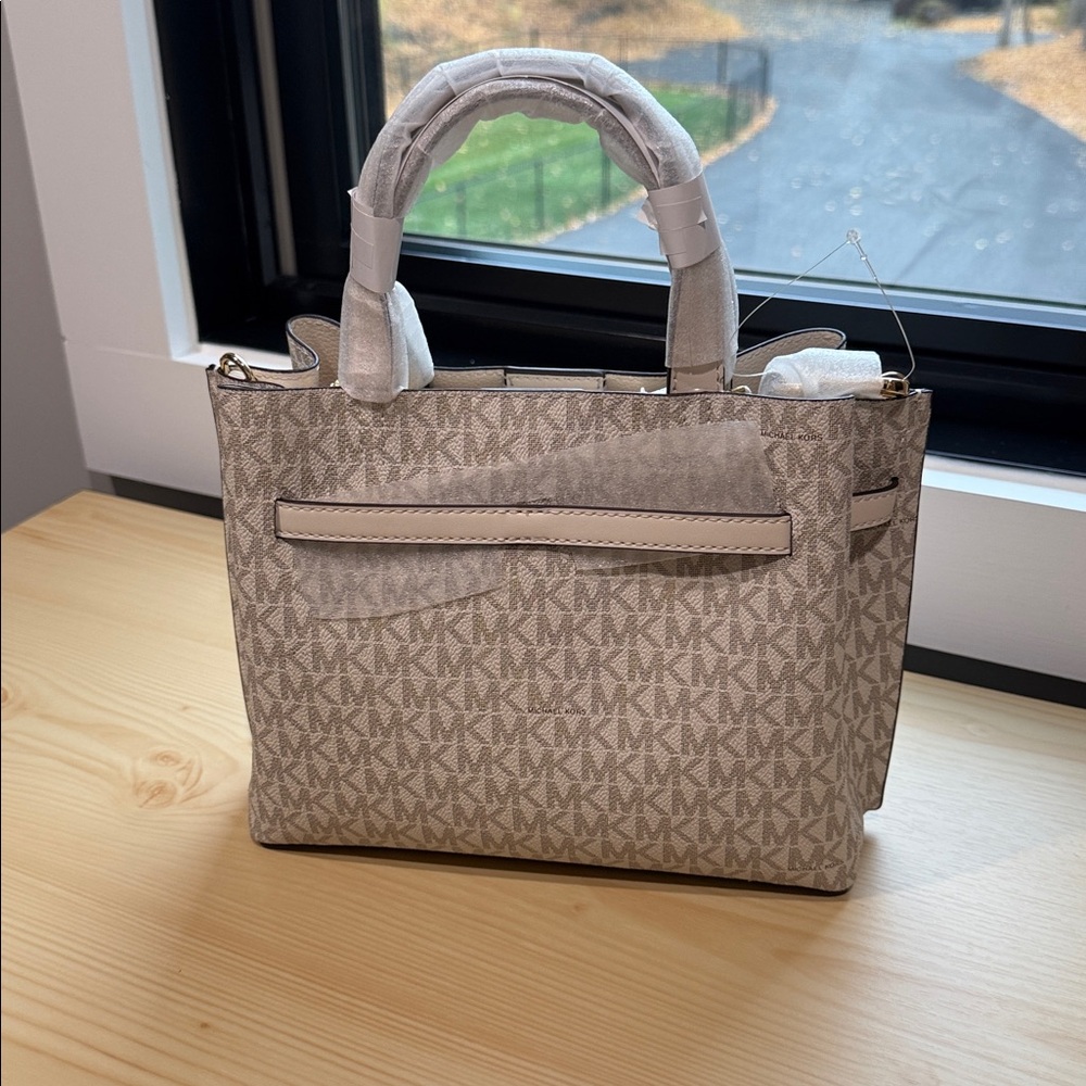 New! Michael Kors Cream Monogram Emilia Small Pebbled Leather Satchel. - Picture 2 of 5